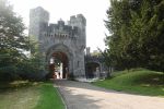 PICTURES/Arundel Castle/t_Gate Out.JPG